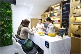 堪比汽车4S级的雅迪服务体验中心 重新定义电动自行车服务标准