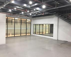 深圳长城电脑大厦南山写字楼 出租、招租与出售信息全解析，兼谈Q房网服务与计算机房维护